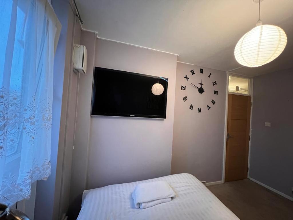 Twenty Five Bed & Breakfast London Exterior photo